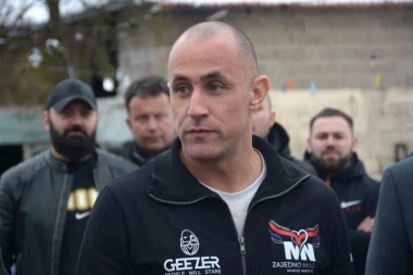 "PROLAZIM KROZ PAKAO, I NIJE KRAJ..." Uznemirujuća fotografija Marka Nikolića nakon najteže borbe, humanitarac neprepoznatljiv! (FOTO, VIDEO)