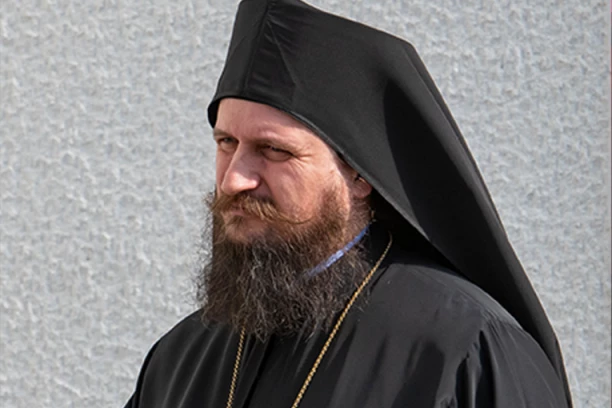 VELIKI VASKRŠNJI INTERVJU: EPISKOP BIHAĆKO-PETROVAČKI SERGIJE: "Hoće da nam slome državu, ALI U TOME NEĆE USPETI"!