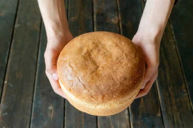 TRADICIONALNI RECEPT ZA SVETOGORSKI VASKRŠNJI HLEB: Monaški artos je jedini hleb koji ima miris večnosti i moć da isceljuje