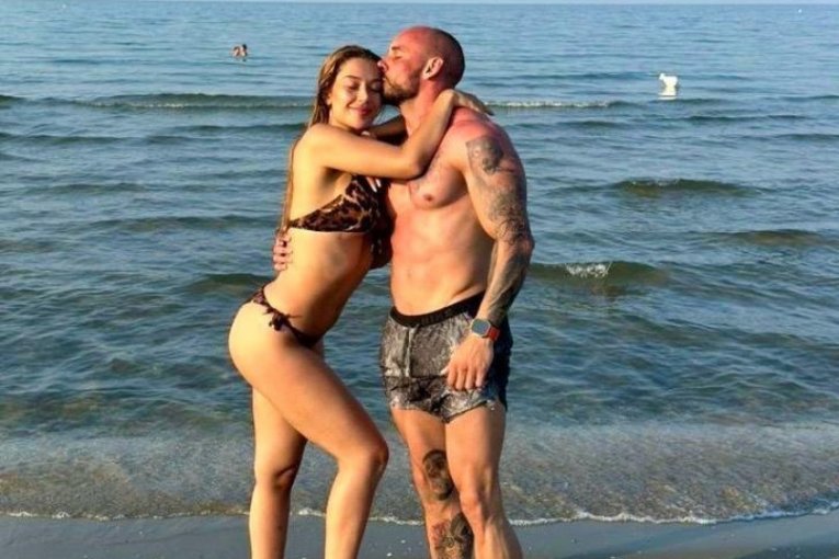 Tea Tairović sa dečkom