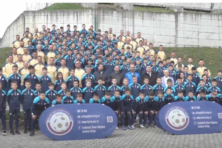 RECEPT ZA SVE OSTALE REGIONE: FSRIS radi fantastičan posao sa mlađim igračima - Uskršnji kamp postaje tradicija!
