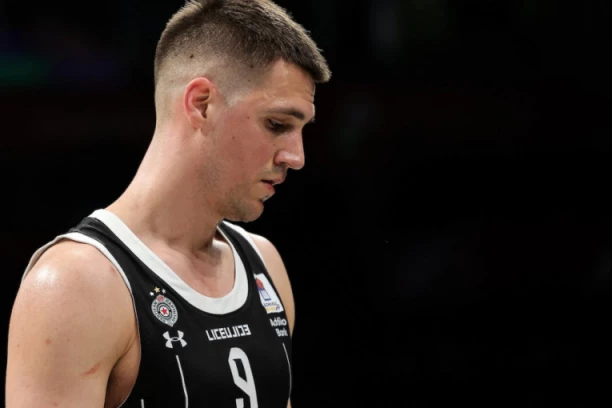 "SANJA MARINKOVIĆ - PA TO JE ZA ŠAMAR": Čuveni srpski sportista URNISAO kapitena Partizana! (FOTO)