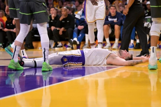 ŠAMAR REALNOSTI: Dončić nije mogao sam - debakl Lejkersa na startu plej-ofa!