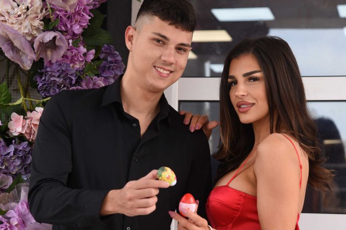 Uskršnje fotke Ene i Peje