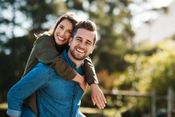 LJUBOMORNI SINIŠA (58) JE OPTUŽIVAO SVOJU DEVOJKU TANJU (47) DA GA VARA, A ONDA JE SAZNALA NJEGOVU TAJNU: Govorio je da je slobodan, a onda joj je stigla poruka koja ju je slomila!