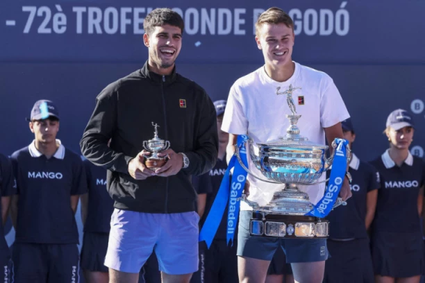 NOVAK ZASLUŽAN ZA ALKARAZOV PORAZ! Teniser otvorio dušu: Vratio sam u glavi taj olimpijski meč