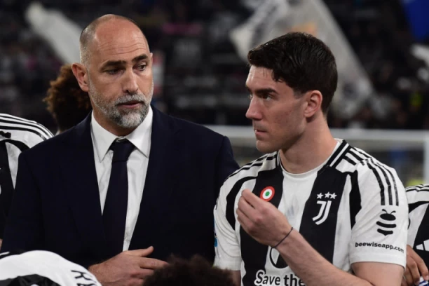 JASNO JE ŠTA VLAHOVIĆ ŽELI I TO ĆE DOĆI! Oglasio se trener Juventusa, GLAVNA TEMA JE SRPSKI NAPADAČ