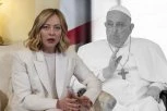 "VRATIO SE U OČEV DOM": Đorđa Meloni u suzama primila vest o smrti pape Franje