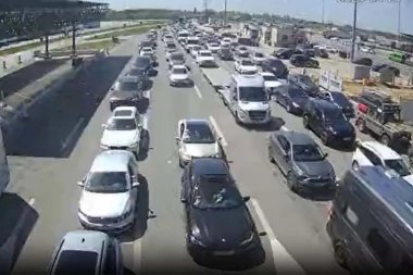 HITAN APEL VOZAČIMA! Na ovom graničnom prelazu se čeka i šest sati, evo gde nema zadržavanja