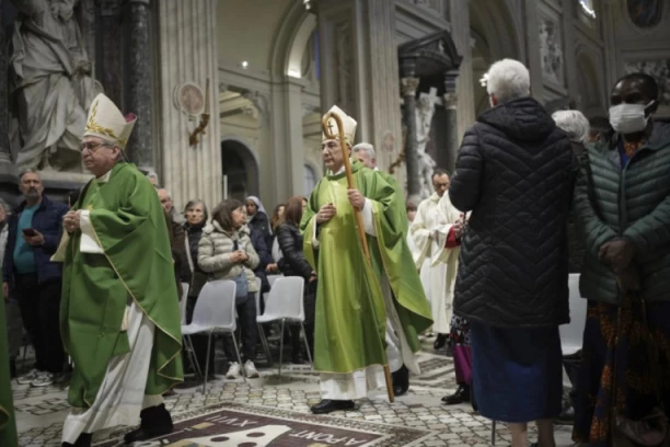 KAKO SE BIRA NOVI PAPA: Tajna operacija, ko ima pravo glasa i koja država proglašava nacionalnu žalost