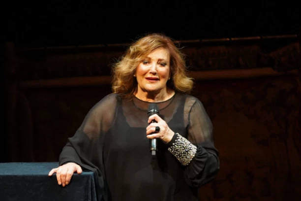 Oproštajna poruka Tereze Kesovije kida dušu na komade!