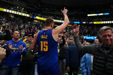 NIKOLA JOKIĆ JE MNOGO VIŠE OD IGRAČA U NAGETSIMA: Čuveni insajder otkrio kako Srbin "postrojava" kolege