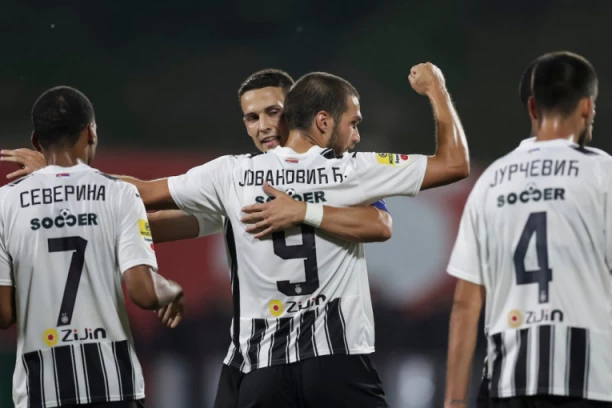 BLAGOJEVIĆ SKLONIO DVA VAŽNA IGRAČA: Partizan do kraja sezone ne računa na njih!