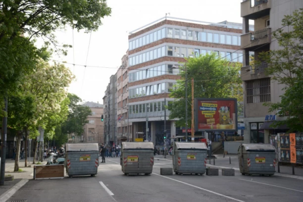 DESET DANA BLOKADE RTS! Sprečili prvi put da za čitavih 26 godina RTS uživo ne prenosi pomen i sećanje na kolege izginule 1999. u NATO agresiji