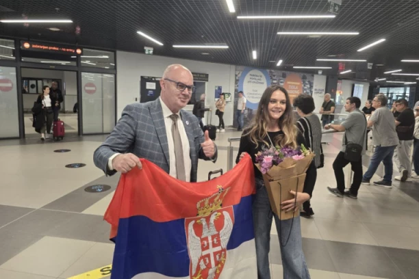 O NJOJ ĆE SE TEK PRIPOVEDATI: Šampionka Evrope je stigla u srpsku prestonicu - već sada je svoje ime upisala u red besmrtnih! (VIDEO)