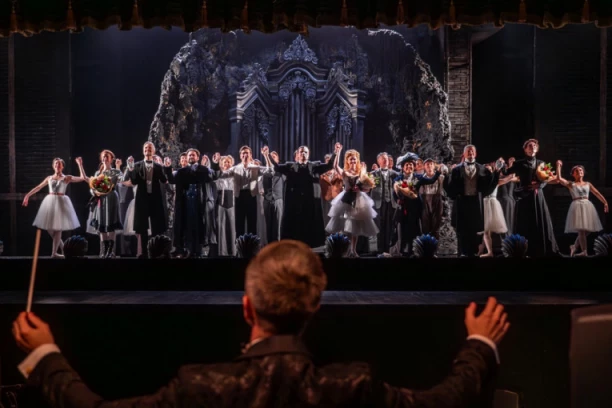 Uz ovacije publike održana premijera mjuzikla  “Fantom iz opere” u Sava centru!