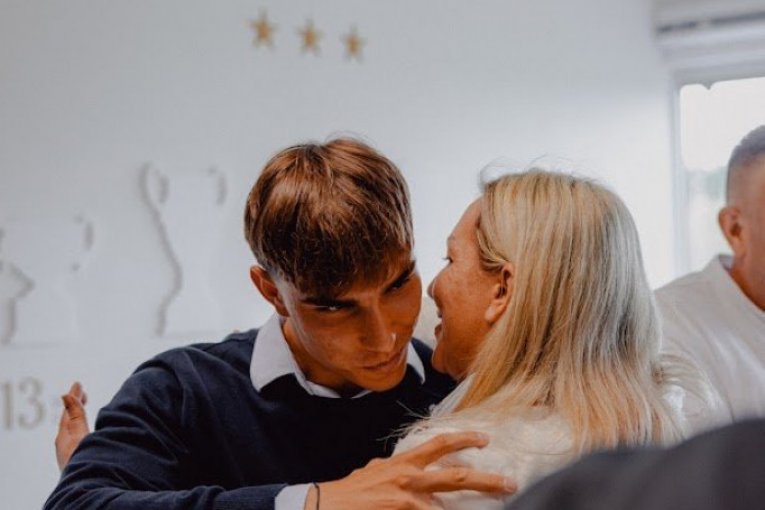 Popularni Miksa sa majkom Majom