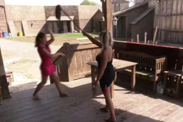 SNEŽA KUŠADASI I ELENA NA IVICI FIZIČKOG OBRAČUNA: Njihov sukob prešao sve granice - obezbeđenje ponovo reagovalo!