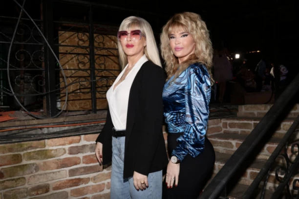 "U OVOM VEKU POSTOJI AMNEZIJA": Jami oštra na jeziku, podbola kolege. pa progovorila o ćerkinoj udaji - POSTAVILA SAM IM MINSKO POLJE! (VIDEO)