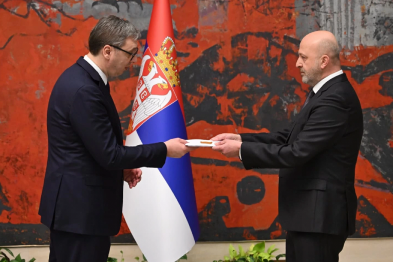 "OVE GODINE OBELEŽAVAMO 140 GODINA OD USPOSTAVLJANJA DIPLOMATSKIH VEZA!" Vučić primio akreditivna pisma novog ambasadora Belgije u Beogradu! (FOTO)