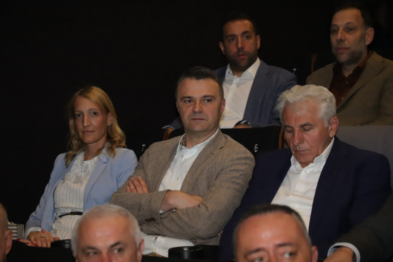 Tijana Nešić, pomoćnica ministra za brigu o selu; Dalibor Arbutina, direktor JP Nuklearni objekti Srbije; Zoran Anđelković, direktor JP Pošta Srbije