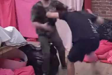 ISPLIVAO SNIMAK SUKOBA! Gastoz podivljao, nakon OVIH REČI O POKOJNOJ MAJCI nasrnuo kao zver! (GALERIJA)