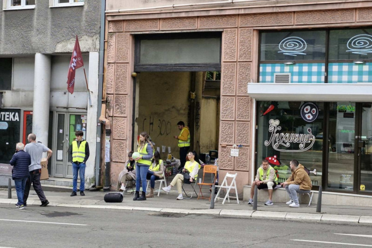 TEROR BLOKADERA SE NASTAVLJA! 14 dana okupacije RTS-a!