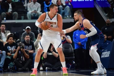 DOMINACIJA KOJA NIJE BILA DOVOLJNA! Pogledajte sve poteze Nikole Jokića iz 3. meča sa Klipersima (VIDEO)