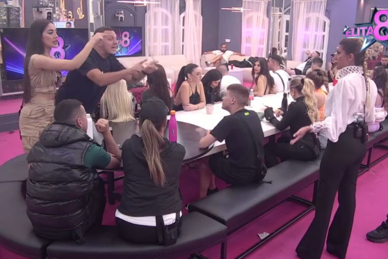 Aneli Ahmić i Anđela Đuričić