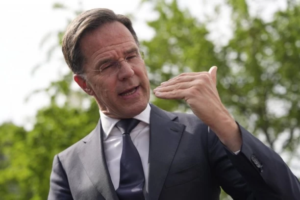 "POZOVITE PUTINA I RECITE MU..." Šef NATO uputio apel državama koje bi Trampove sankcije Rusiji mogle najviše da pogode