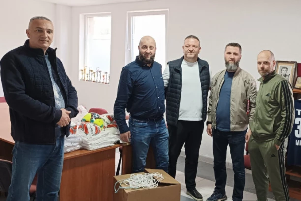 POSETA KAO PODSTREK ZA DALJI NAPREDAK: Živanović uvek rado dolazi u Sjenicu!