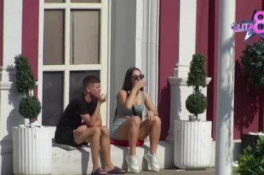 JECAJI ODZVANJAJU IMANJEM: Anđela SLOMLJENA OD BOLA, Uroš pokušava da je smiri - CRNOGORKA NEUTEŠNA, a evo i zbog čega!