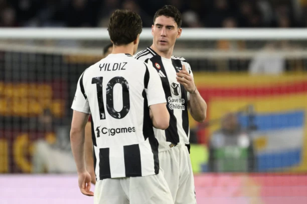 OD SRBINA SU SVI DIGLI RUKE: Duci u velikom problemu - Juventus je prinuđen da proda napadača!