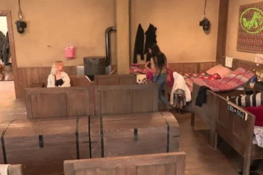 ŠIMANOVCI GORE: Bukti RAT na imanju, uključio se i ON - OVO niko nije očekivao! (FOTO)