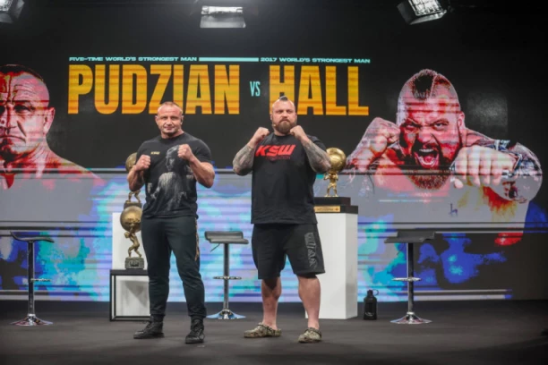 BUTALNA BORBA JE BILA GOTOVA ZA POLA MINUTA! Publika je bila u šoku! (VIDEO)