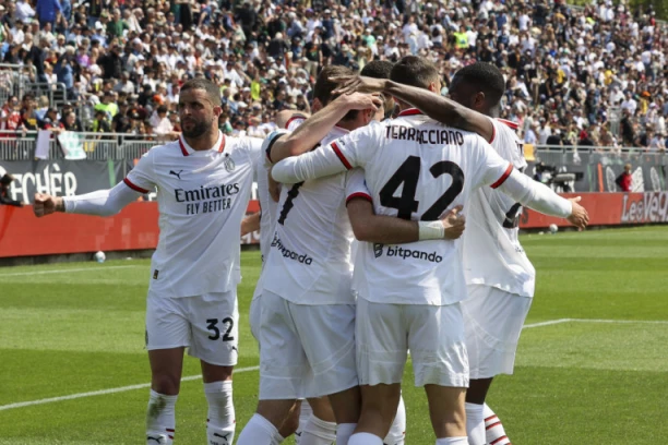 SERIJA A: Pogledajte sve zanimljive detalje sa utakmice Venecija - Milan! (VIDEO)
