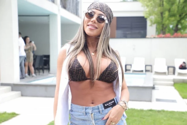 AFERA KOJA TRESE ČITAV BALKAN! Bivši fudbaler Partizana prevario Sandru Afriku sa nekadašnjom Zadrugarkom, pa i njoj napravio pakao od života!