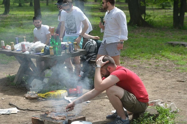 ČUVAJTE SE ZA PRVI MAJ! Ovaj savet lekara nikako ne smete da ignorišete, zbog nepažnje možete zakačiti OZBILJU ZARAZU!