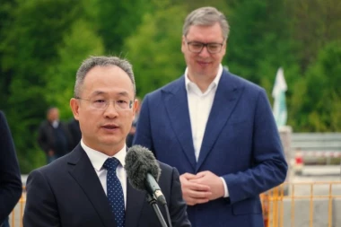 "NAJZNAČAJNIJA TAČKA U PRIJATELJSTVU DVE ZEMLJE"! Kineski ambasador o Vučićevoj poseti Pekingu - SAVRŠENO PREDSTAVLJAO SRBIJU! (VIDEO)