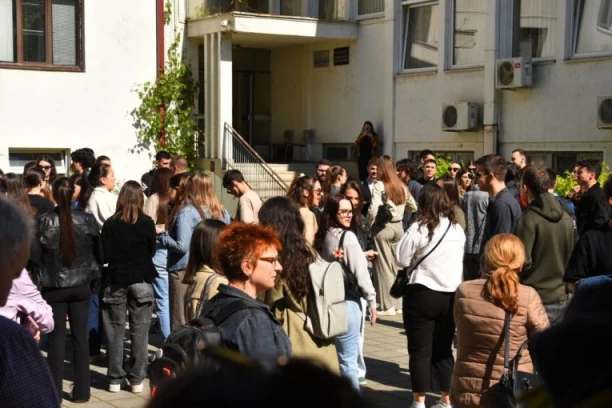 OPET SVAĐA U SVOJIM REDOVIMA?! Ko zapravo predvodi 'blokaderski pokret' u Nišu?