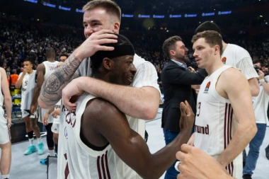 NESTANAK STRUJE PARALISAO ŠPANIJU: Crnogorac bio zarobljen u vozu, pa prozivao Vladu!