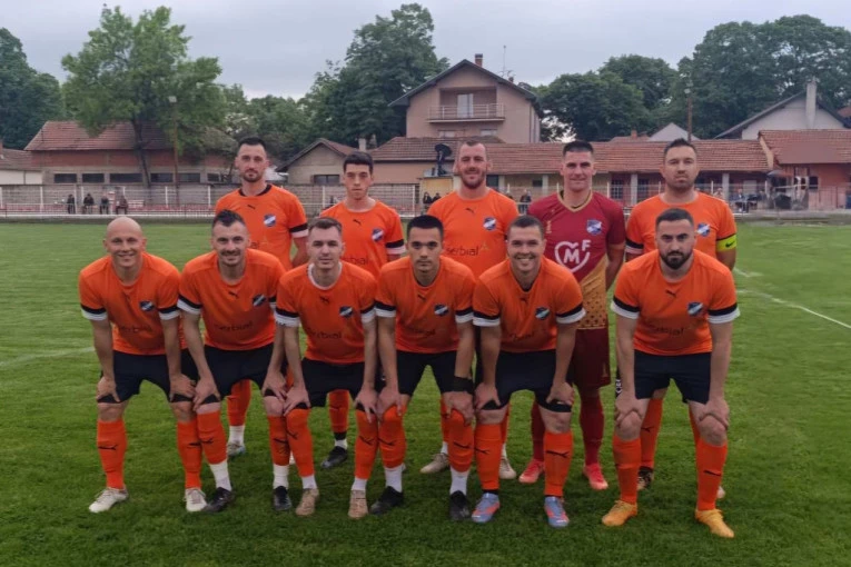 OVI MOMCI SU NEVEROVATNI: Gol za trijumf u 95. minutu za erupciju oduševljenja među navijačima i igračima! (VIDEO)