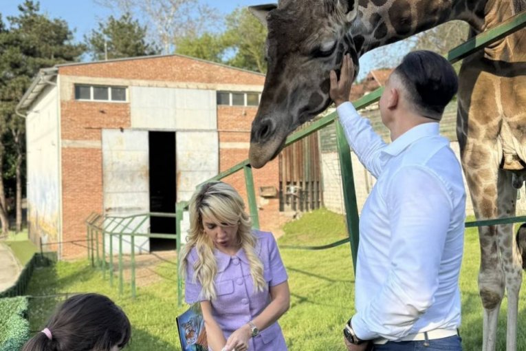 Jovana, Lea i Dragan