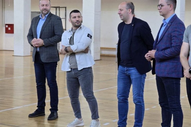 Predstavnici Sportskog saveza Srbije posetili decu u školi u Višnjičkoj banji