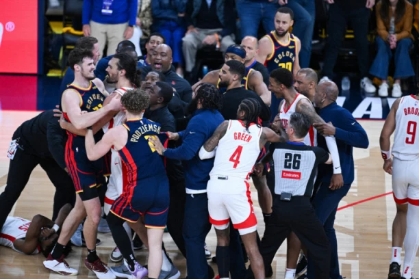 OVO MOŽE SAMO NBA: Pogledajte ludu završnicu meča Voriors - Rokets, Batler povređen režirao čudo! (VIDEO)