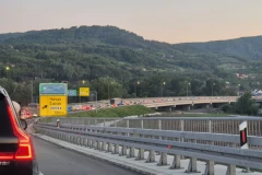 VOZI U KONTRASMERU NA "MILOŠU VELIKOM" NAJBRŽOM TRAKOM! Vozači u neverici gledali prizor (VIDEO)