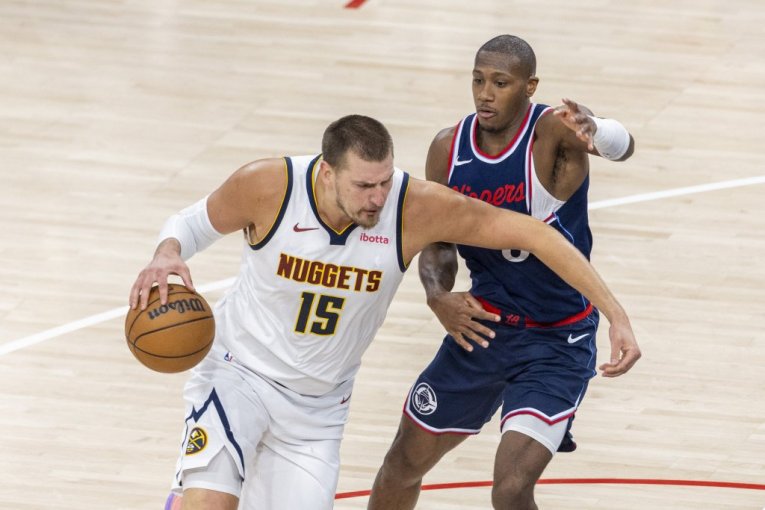 Nikola Jokić (beli dres)