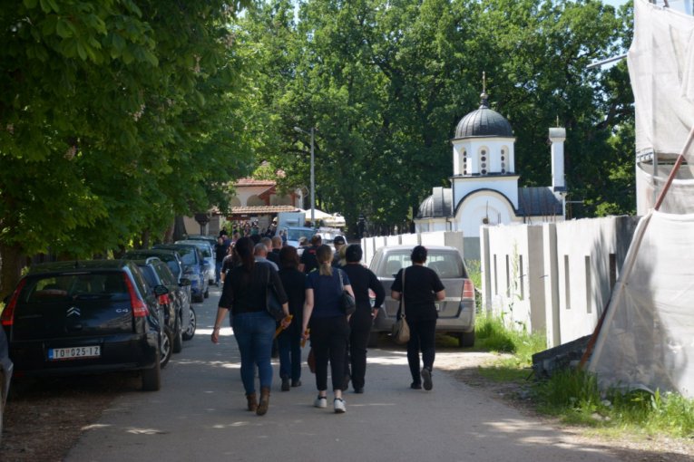 Sahrana nastradalih u Topoli!