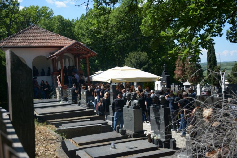 Sahrana nastradalih u Topoli!
