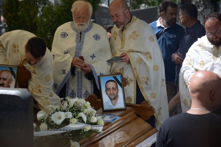 Sahrana nastradalih u Topoli!